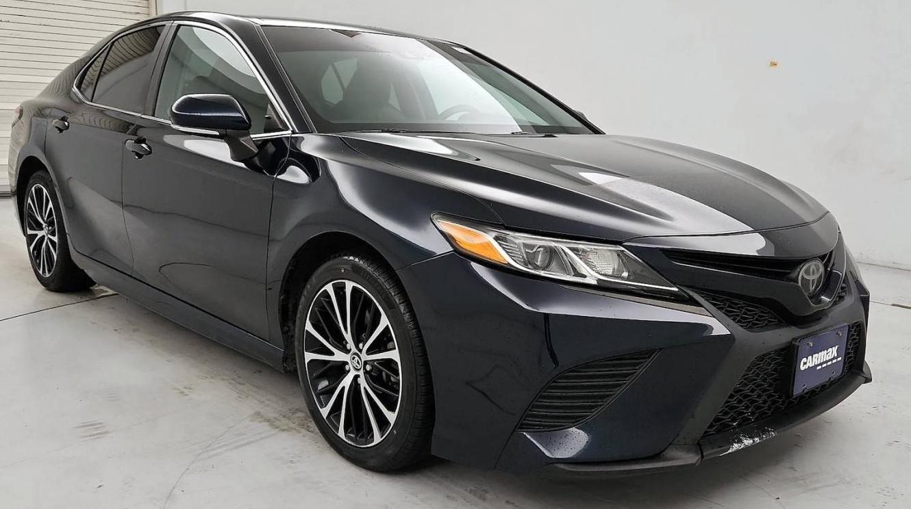 TOYOTA CAMRY 2018 4T1B11HK1JU625496 image