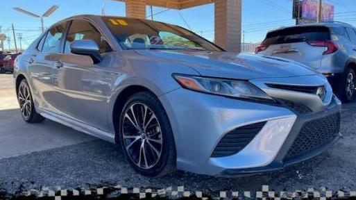 TOYOTA CAMRY 2018 4T1B11HK0JU592586 image