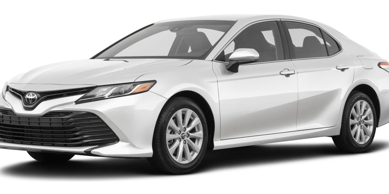 TOYOTA CAMRY 2018 4T1B11HK0JU138015 image