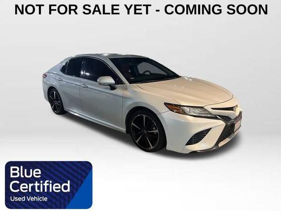 TOYOTA CAMRY 2018 4T1B61HK8JU064618 image
