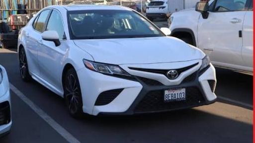 TOYOTA CAMRY 2018 4T1B11HKXJU124378 image