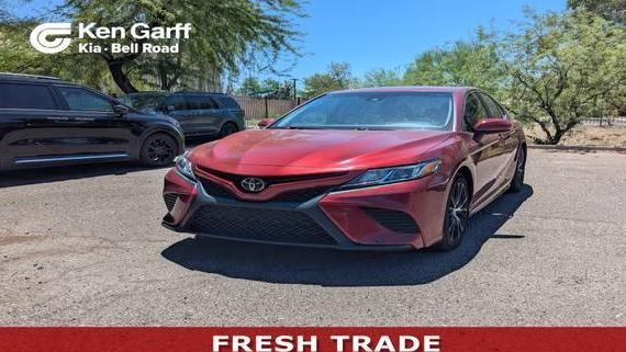 TOYOTA CAMRY 2018 4T1B11HK4JU520418 image