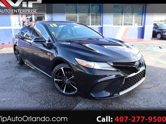 TOYOTA CAMRY 2018 4T1B61HK7JU103165 image