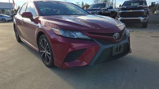 TOYOTA CAMRY 2018 4T1B11HKXJU651952 image