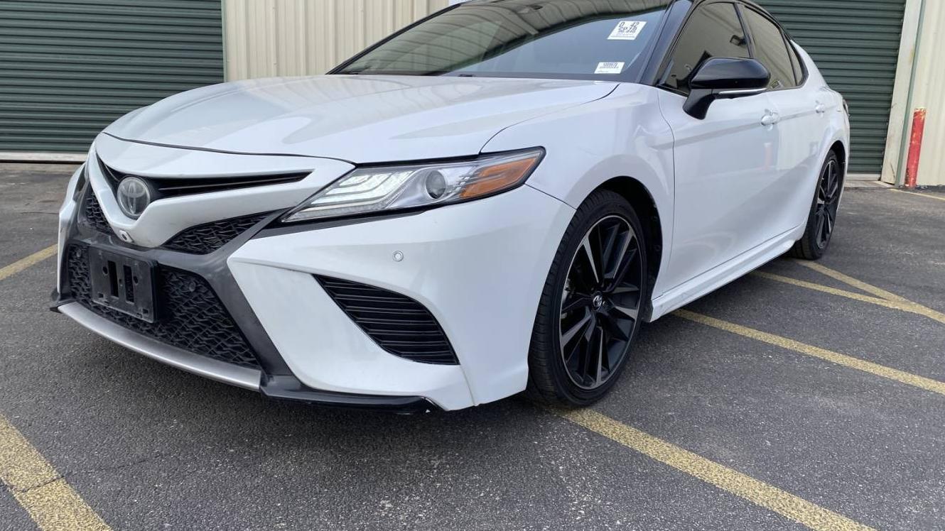 TOYOTA CAMRY 2018 4T1BZ1HK9JU020604 image