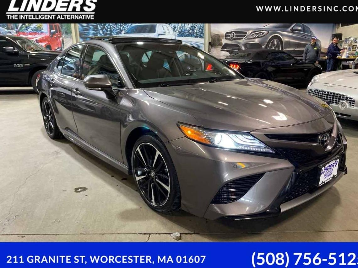 TOYOTA CAMRY 2018 4T1B61HK2JU124893 image