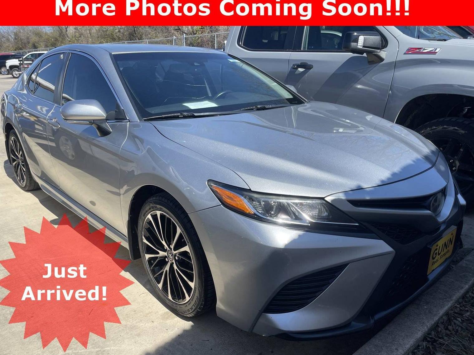 TOYOTA CAMRY 2018 4T1B11HK5JU593734 image