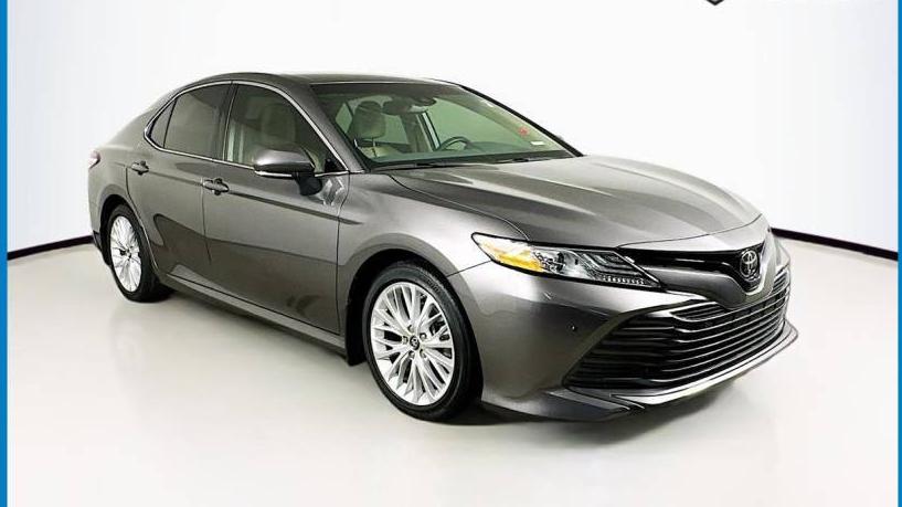 TOYOTA CAMRY 2018 4T1B11HK8JU501256 image