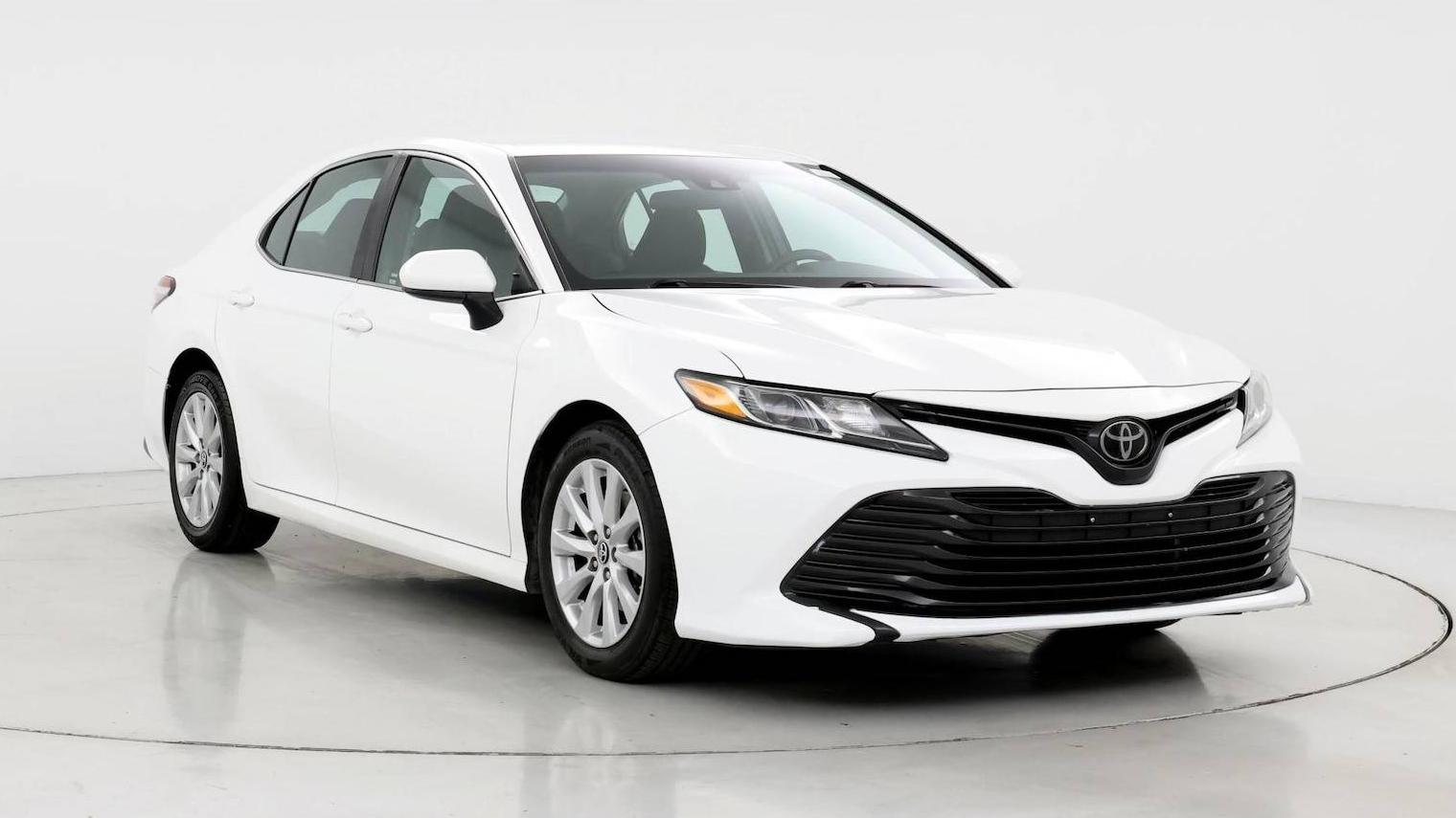 TOYOTA CAMRY 2018 4T1B11HK0JU089771 image