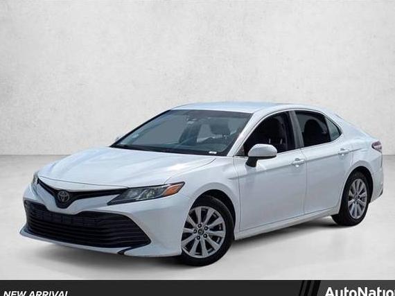 TOYOTA CAMRY 2018 4T1B11HK7JU561450 image