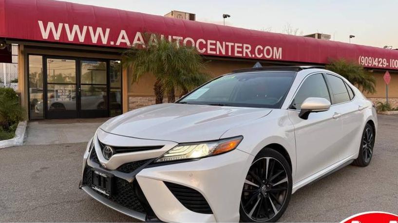 TOYOTA CAMRY 2018 4T1B61HK2JU115126 image