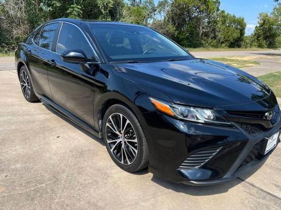 TOYOTA CAMRY 2018 4T1B11HK6JU083117 image