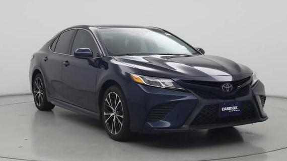 TOYOTA CAMRY 2018 4T1B11HK1JU597134 image