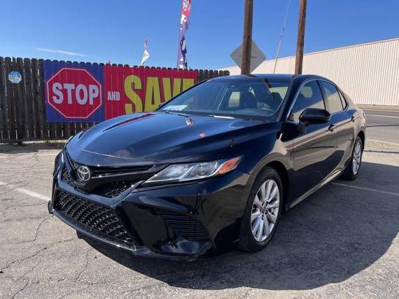 TOYOTA CAMRY 2018 JTNB11HK2J3006749 image