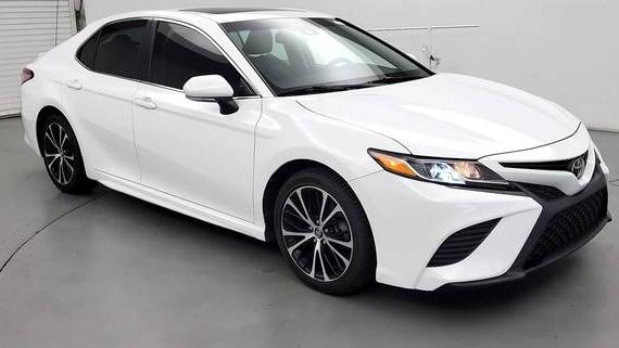 TOYOTA CAMRY 2018 4T1B11HK7JU674301 image