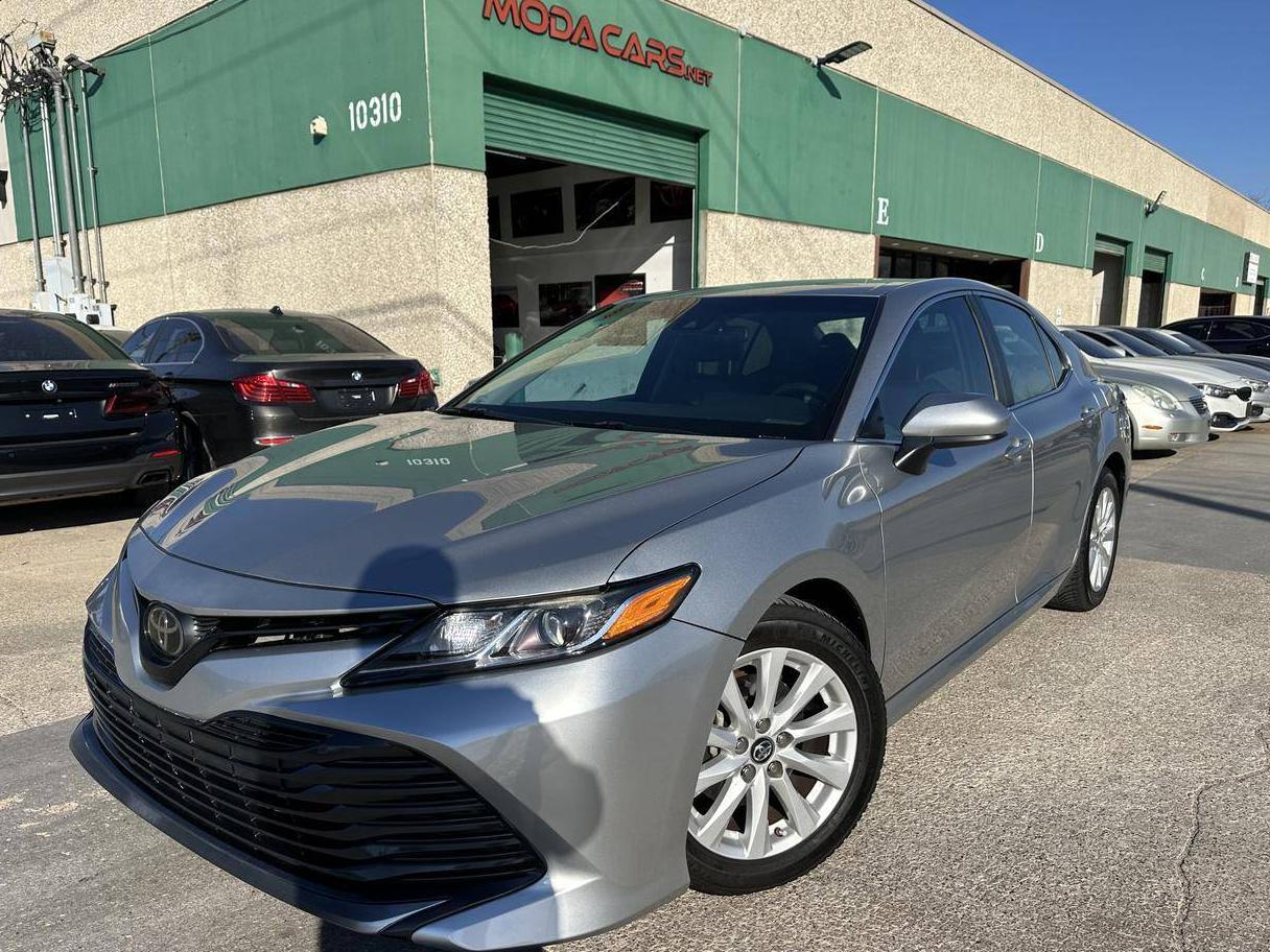 TOYOTA CAMRY 2018 4T1B11HK8JU096449 image