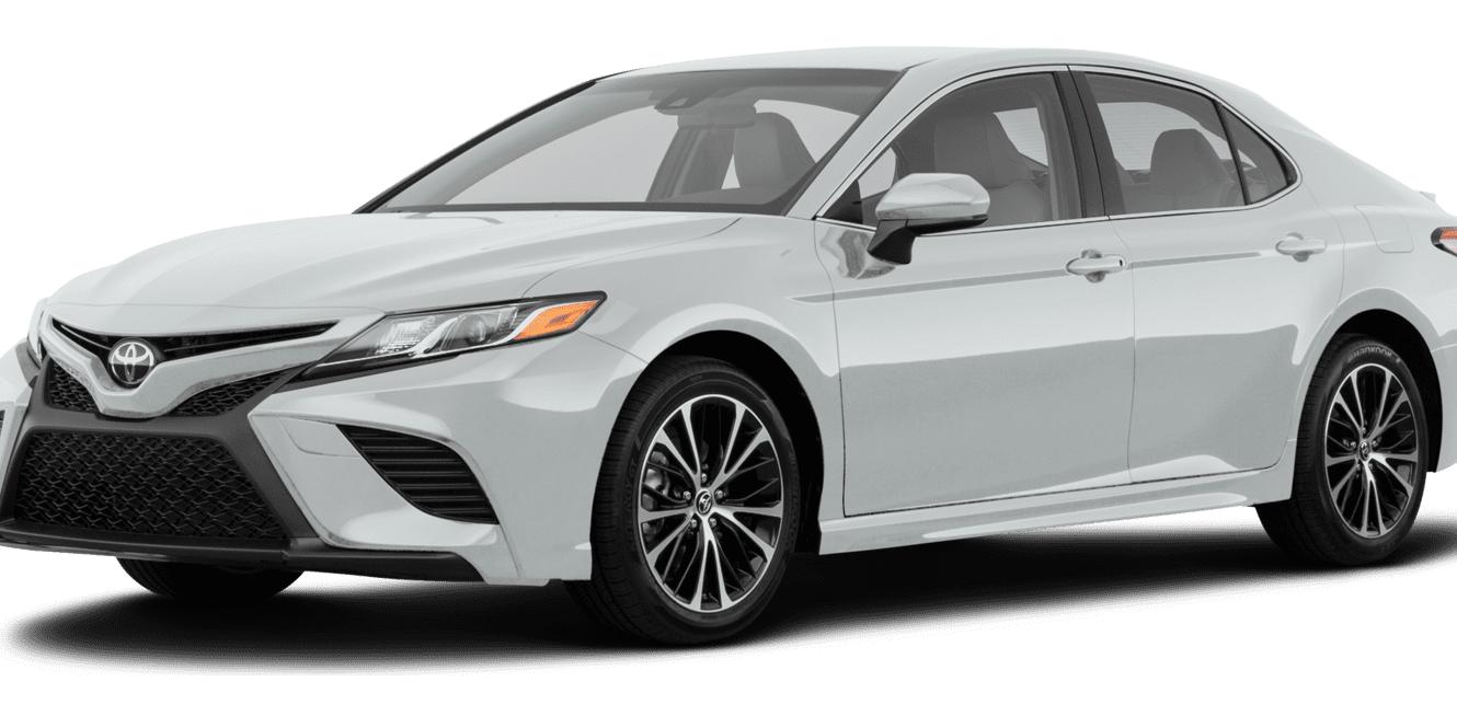 TOYOTA CAMRY 2018 4T1B61HK2JU045742 image