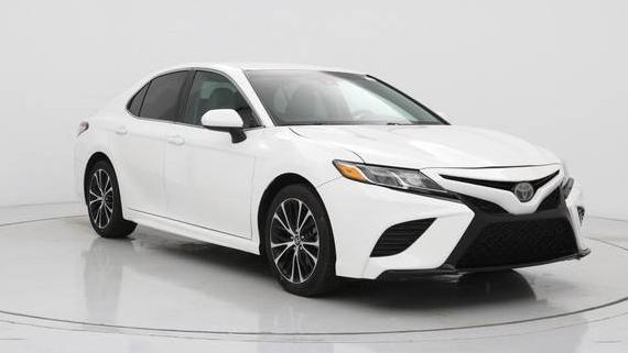 TOYOTA CAMRY 2018 4T1B11HK3JU142687 image