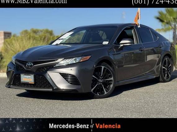 TOYOTA CAMRY 2018 4T1B61HKXJU134975 image