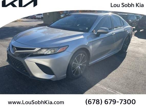 TOYOTA CAMRY 2018 4T1B11HKXJU648260 image
