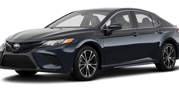 TOYOTA CAMRY 2018 4T1B61HK1JU606206 image