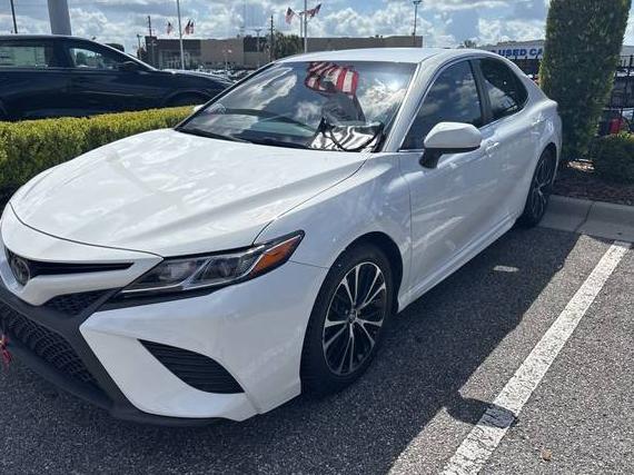 TOYOTA CAMRY 2018 4T1B11HK9JU611572 image
