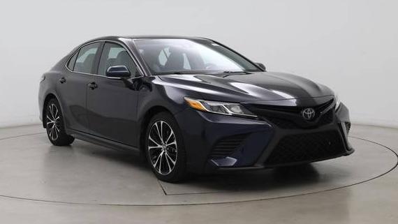 TOYOTA CAMRY 2018 4T1B11HK2JU662864 image