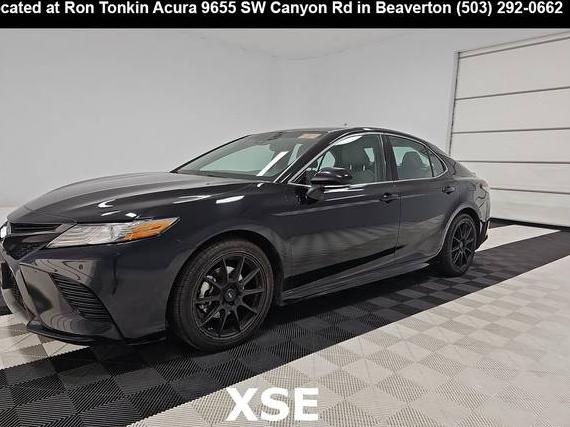 TOYOTA CAMRY 2018 4T1B61HKXJU504869 image