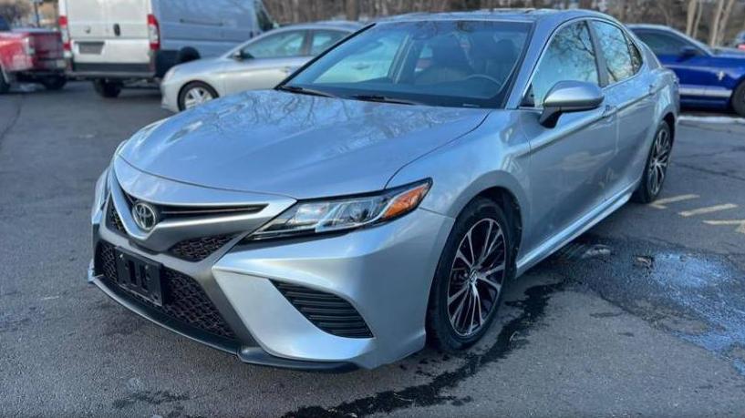 TOYOTA CAMRY 2018 4T1B11HK0JU543467 image