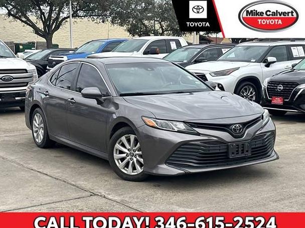 TOYOTA CAMRY 2018 4T1B11HK8JU069235 image