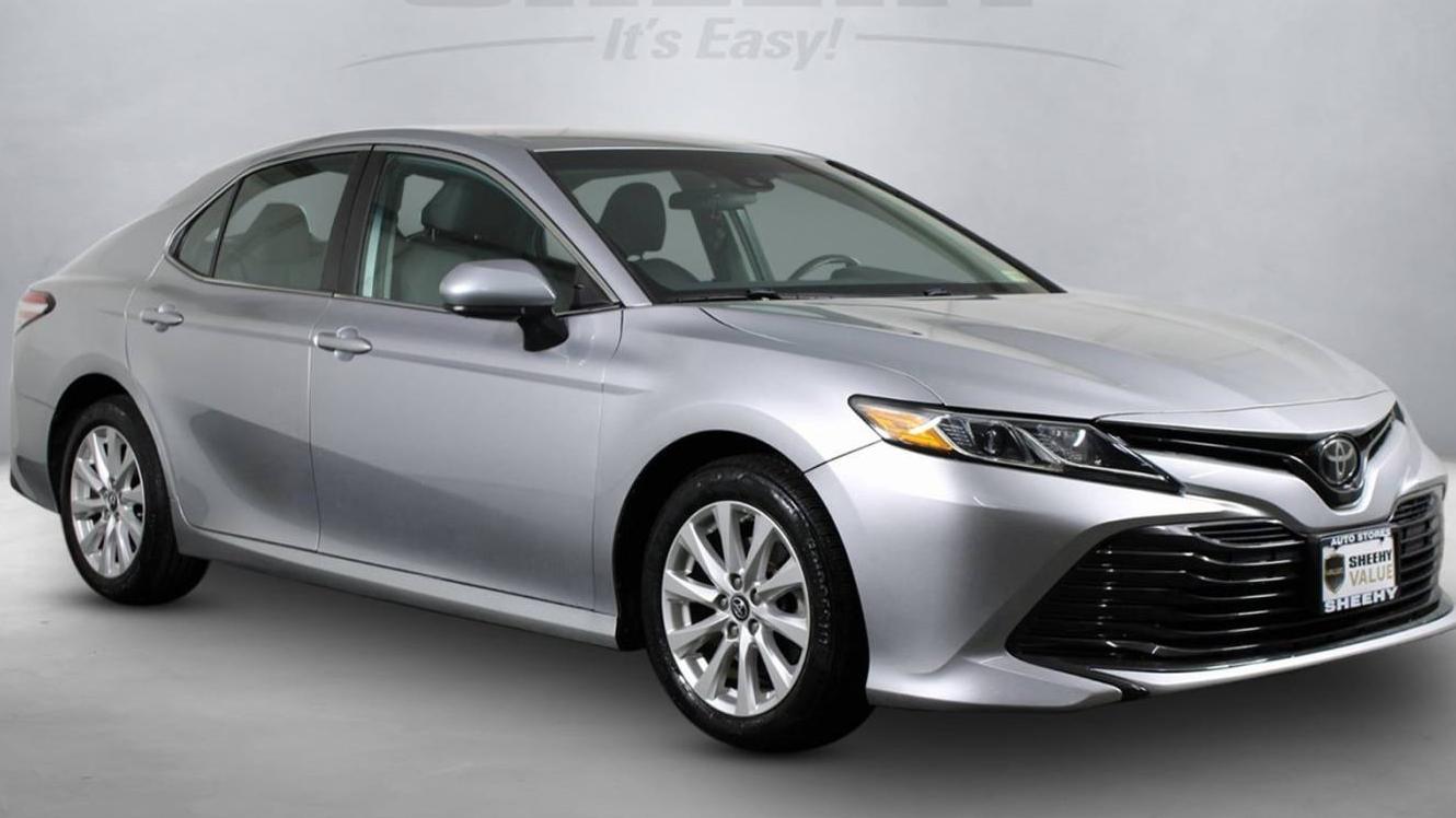 TOYOTA CAMRY 2018 4T1B11HK7JU532630 image