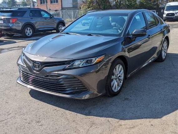 TOYOTA CAMRY 2018 4T1B11HK8JU074905 image
