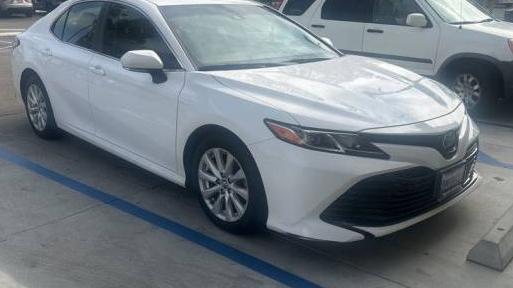 TOYOTA CAMRY 2018 4T1B11HK5JU636162 image