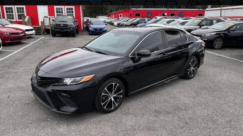 TOYOTA CAMRY 2018 4T1B11HK8JU673688 image