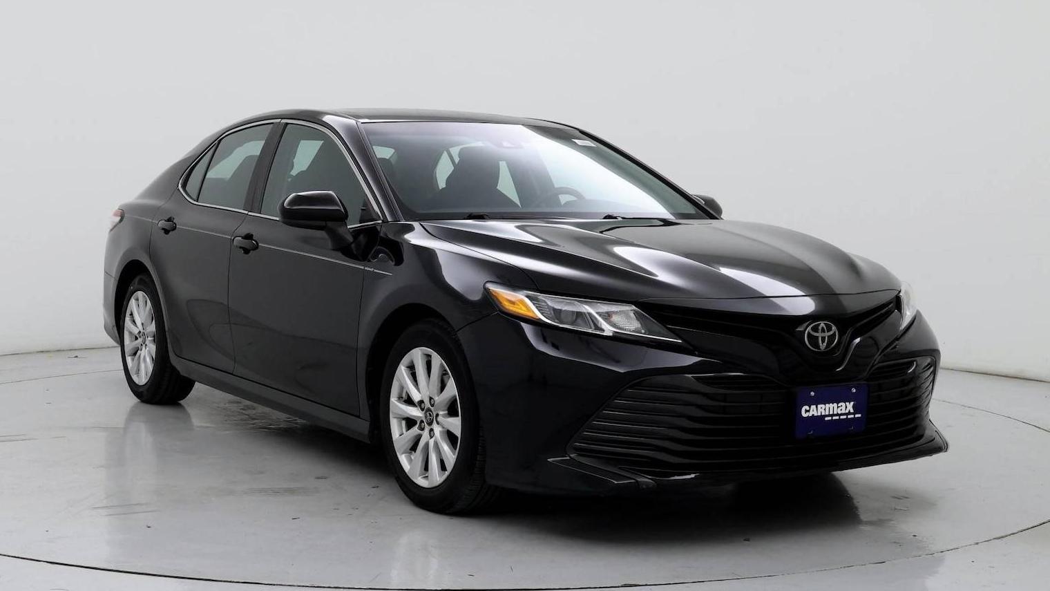 TOYOTA CAMRY 2018 4T1B11HK0JU502577 image