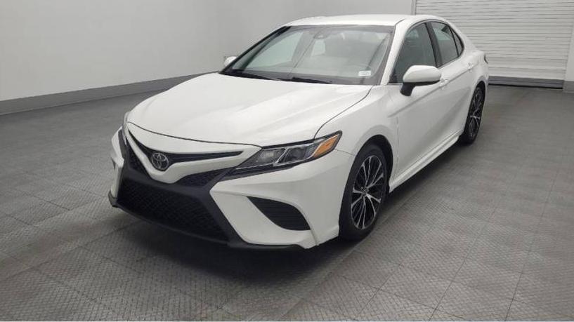 TOYOTA CAMRY 2018 4T1B11HK8JU138814 image