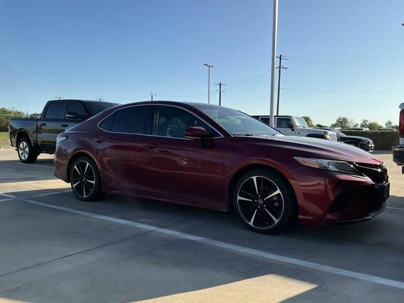 TOYOTA CAMRY 2018 4T1B61HK4JU525992 image