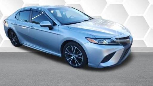 TOYOTA CAMRY 2018 4T1B11HKXJU646928 image