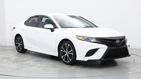 TOYOTA CAMRY 2018 4T1B11HK7JU116027 image
