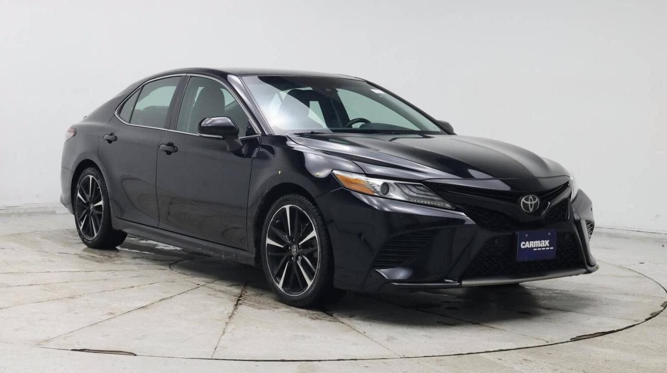 TOYOTA CAMRY 2018 4T1B61HK8JU541466 image