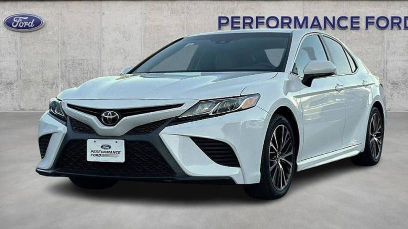 TOYOTA CAMRY 2018 4T1B11HK6JU527547 image