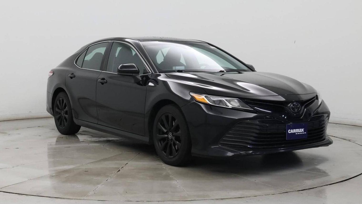 TOYOTA CAMRY 2018 4T1B11HK3JU092146 image