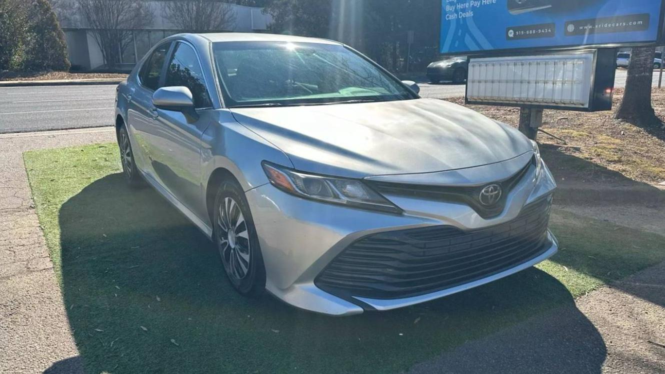 TOYOTA CAMRY 2018 4T1B11HK0JU539533 image