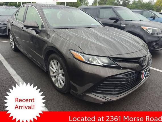 TOYOTA CAMRY 2018 JTNB11HK0J3000822 image