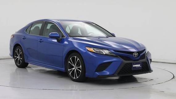 TOYOTA CAMRY 2018 4T1B11HKXJU034678 image