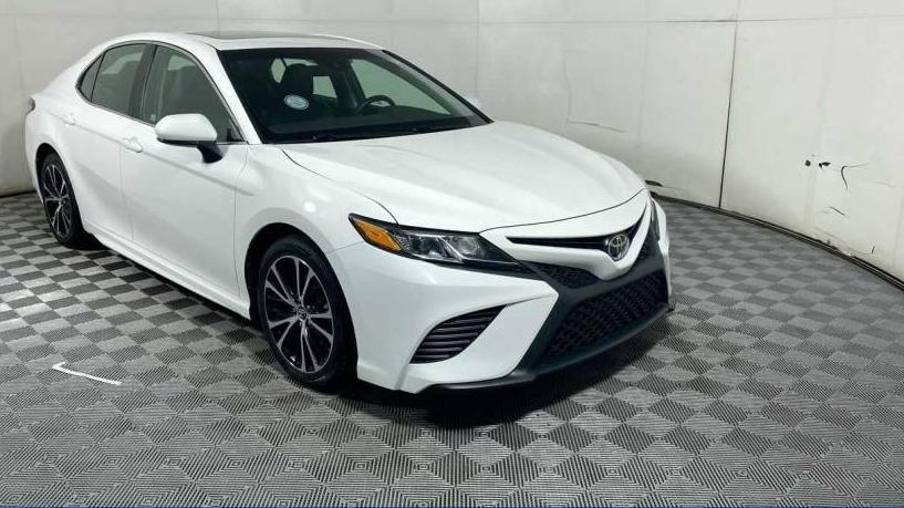 TOYOTA CAMRY 2018 4T1B11HK2JU607587 image