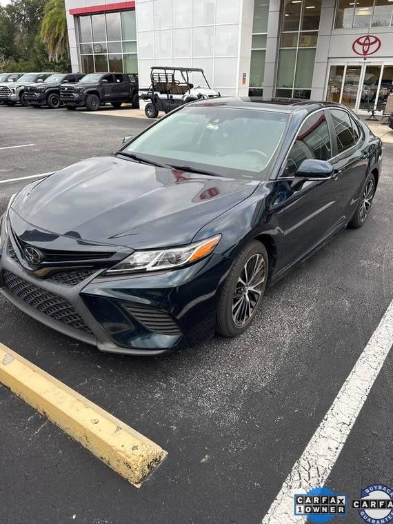 TOYOTA CAMRY 2018 4T1B11HK2JU666624 image TOYOTA CAMRY 2018 4T1B11HK2JU666624 image