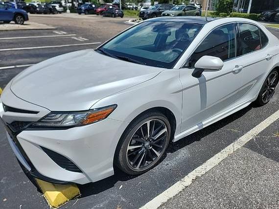 TOYOTA CAMRY 2018 4T1B61HK8JU135140 image