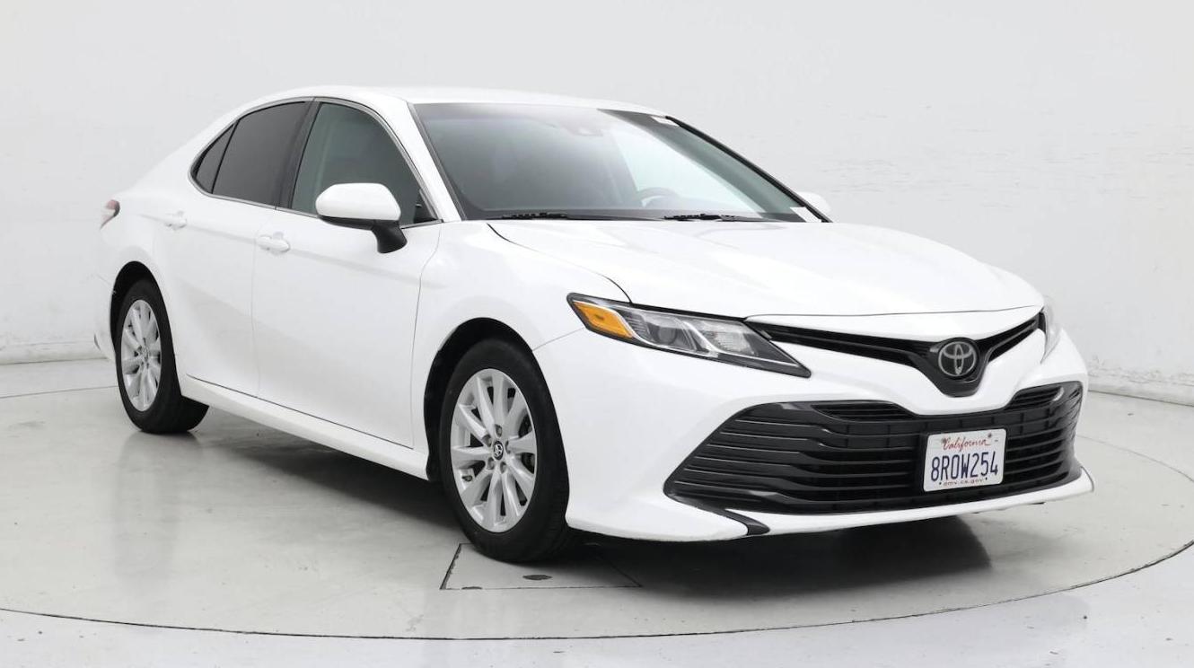 TOYOTA CAMRY 2018 4T1B11HK3JU582179 image