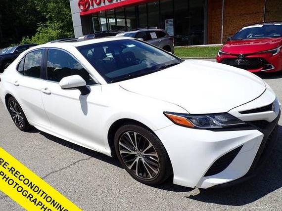 TOYOTA CAMRY 2018 JTNB11HK2J3000840 image